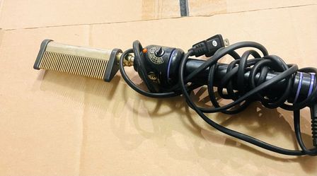 Hot tools Electric hot comb.