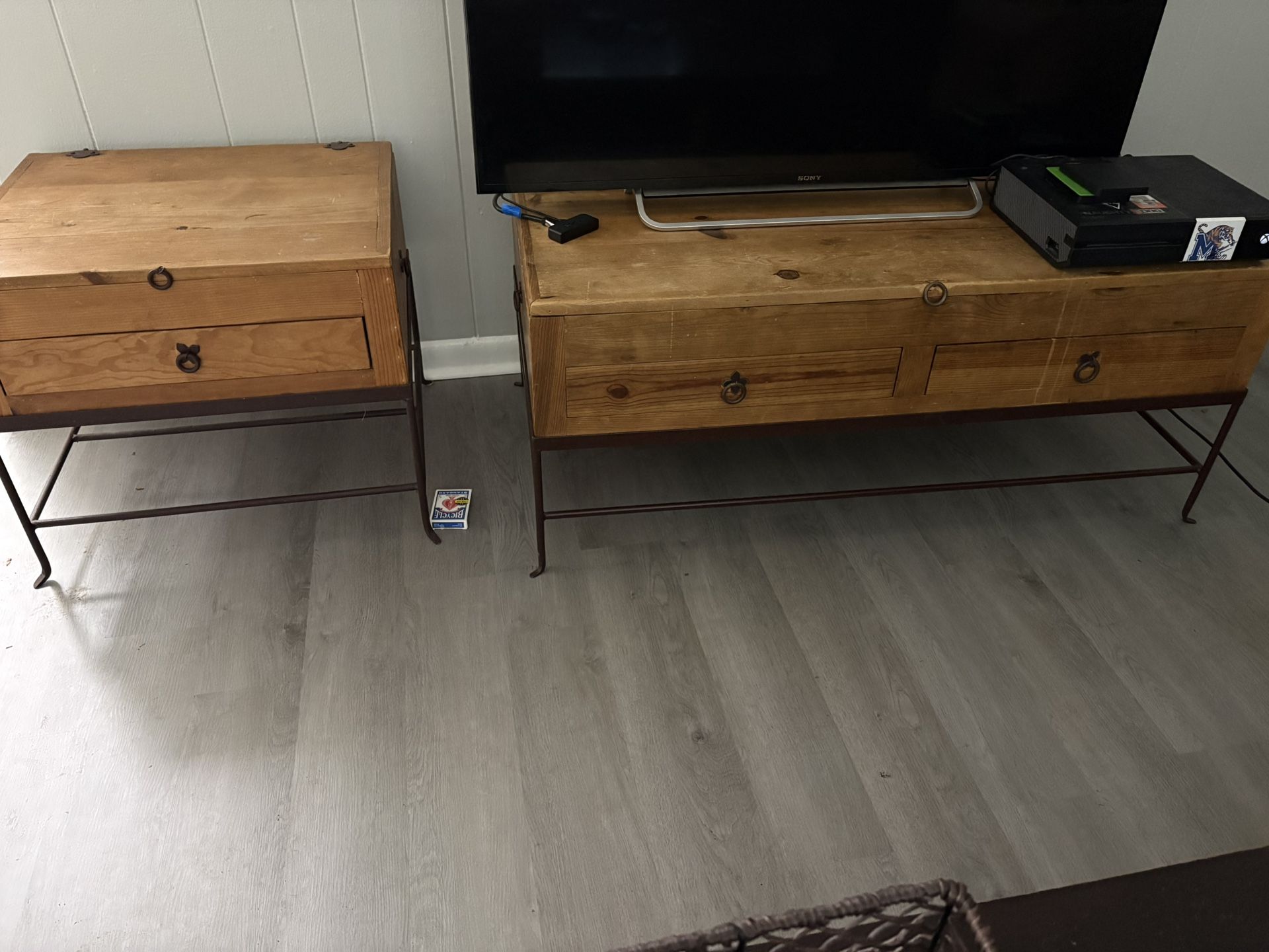 Tv stand/Coffee table