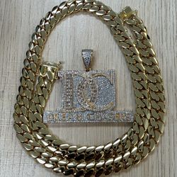 VVS Simulated Diamonds (CZ) PVD 14K Rose Gold Plating pendant and necklace 🔥🔥🔥