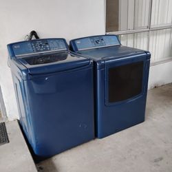 Set Wascher And Gas Dyer Kenmore Work Great