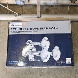 United Pacific 12v 3 Trumpet Train Horn Competition Series