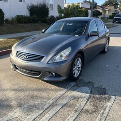 2015 Infiniti Q40
