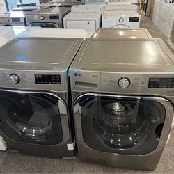 LG 5.3  cu. Ft. Washer and gas dryer mega capacity washer and dryer set gas.