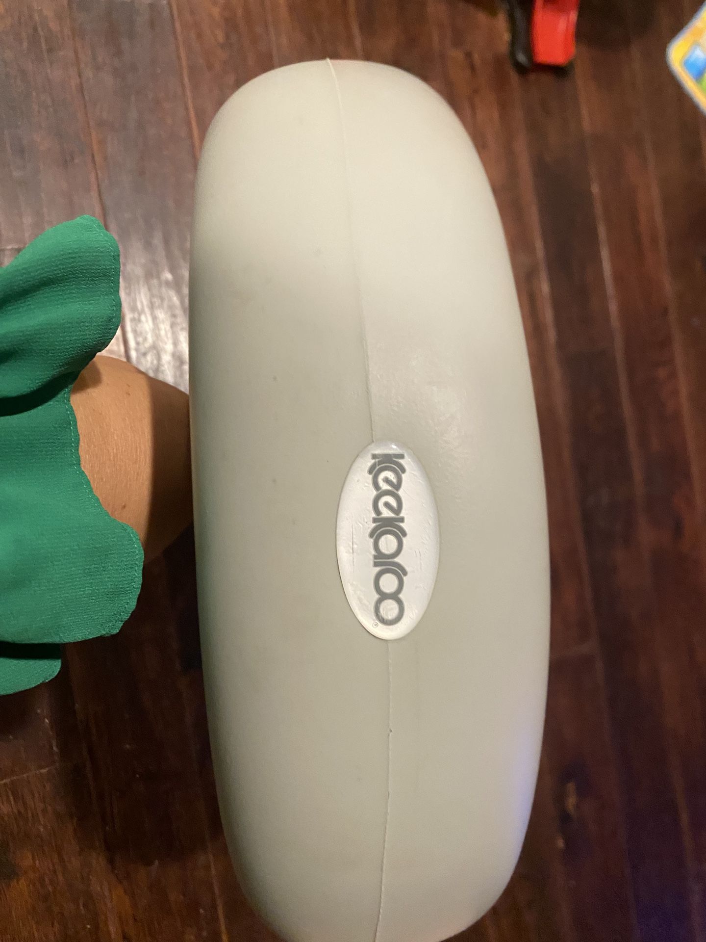 Keekaroo Changing Table Greenish