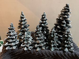 Set of 4 Snow-Dusted Pine Tree Figurines