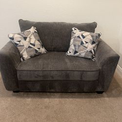 Couch W/ Pullout Bed 