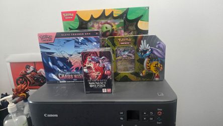 Pokemon / one piece bundle cards