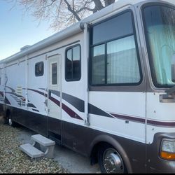 Newmar Mountain Aire 1999 38 ft.