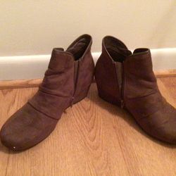 Clarks Leather Boots & Low Cut Boots Dark Brown Suede Boots, Rarely Worn, Like New