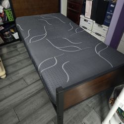 Single Bed Holds Up To 275 Pounds