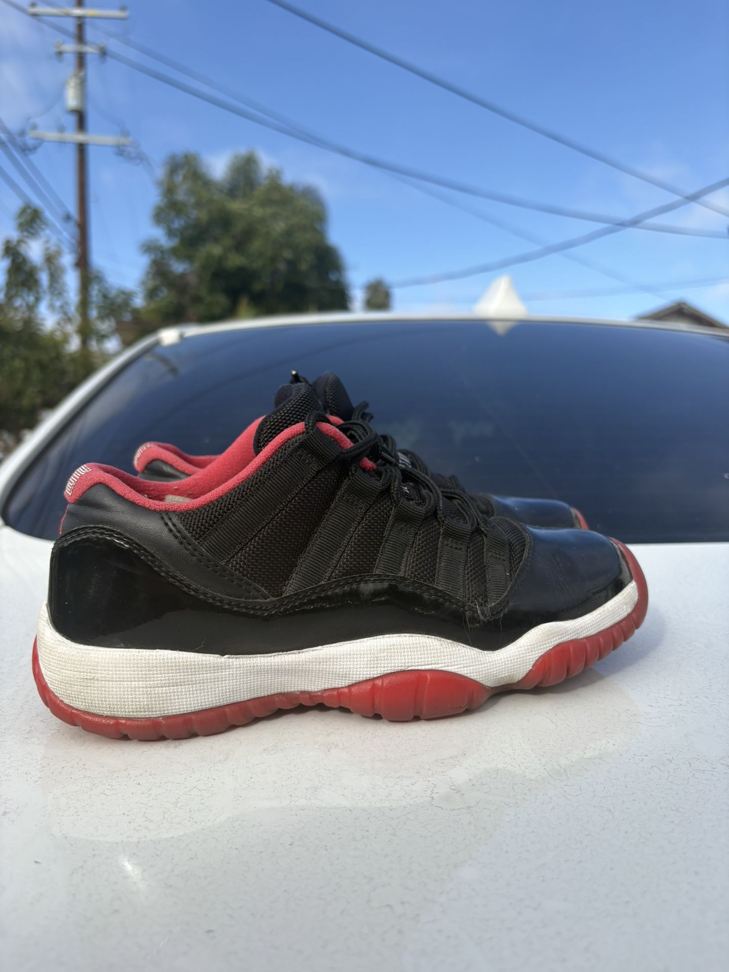 Jordan 11 retro low bred