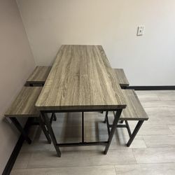 Dining Table And 4 Chairs 