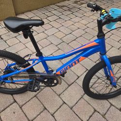 Giant XTC JR Bike- Great Condition
