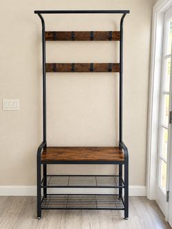 Entryway tree with bench