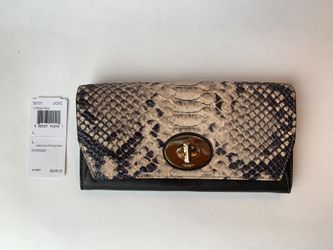 Women’s Coach Wallet