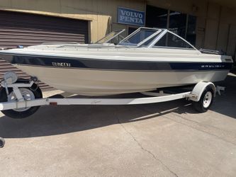 1996 Bayliner Capri 19’ Open Bow