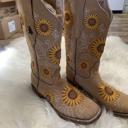 Boots Sunflower