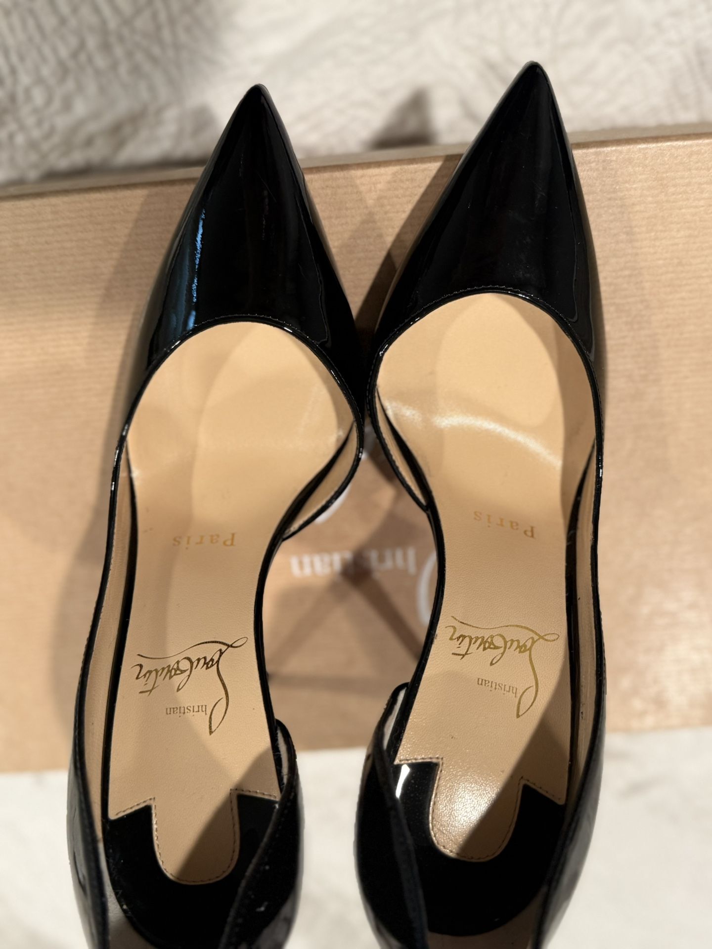 IRIZA 100 Christian Louboutin