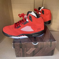 Raging Bulls Size 10.5