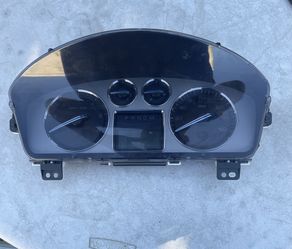 Cadillac Escalade Gauges