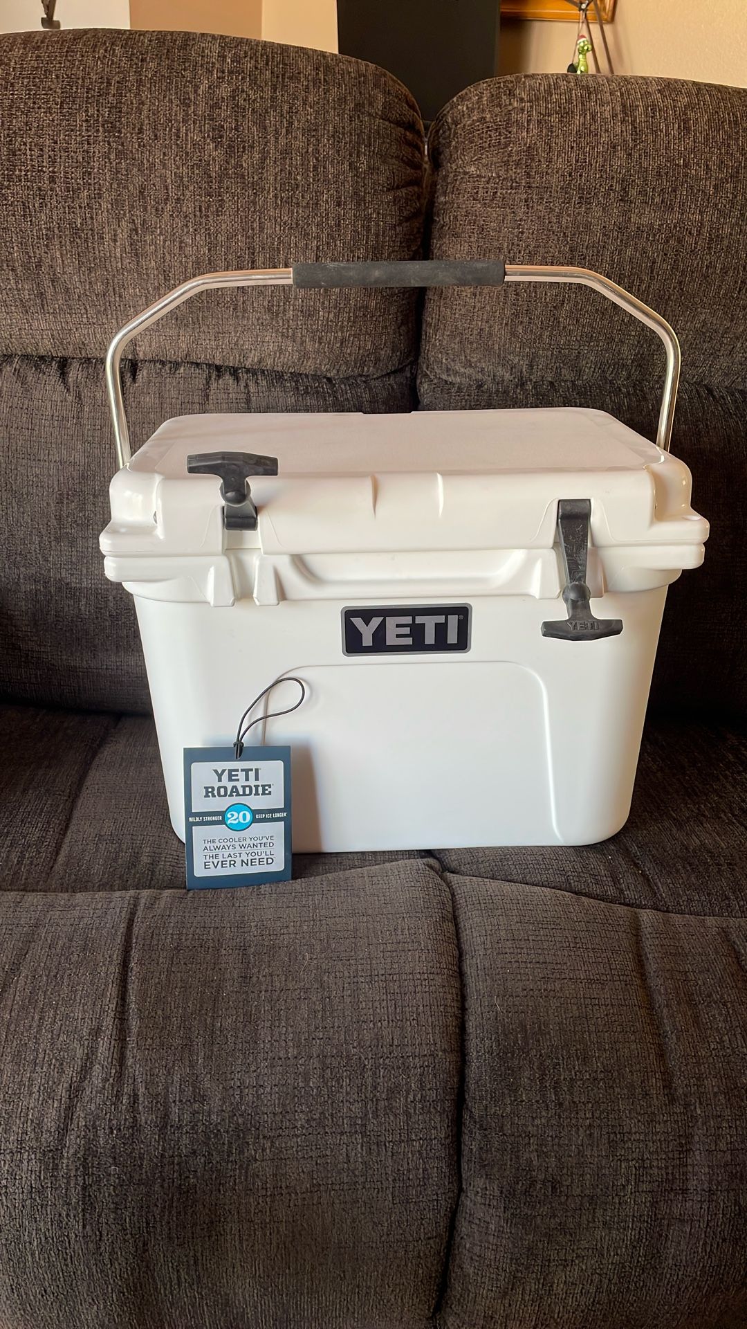 Open Box - YETI ROADIE 20 Cooler