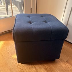 Ottoman (like new)