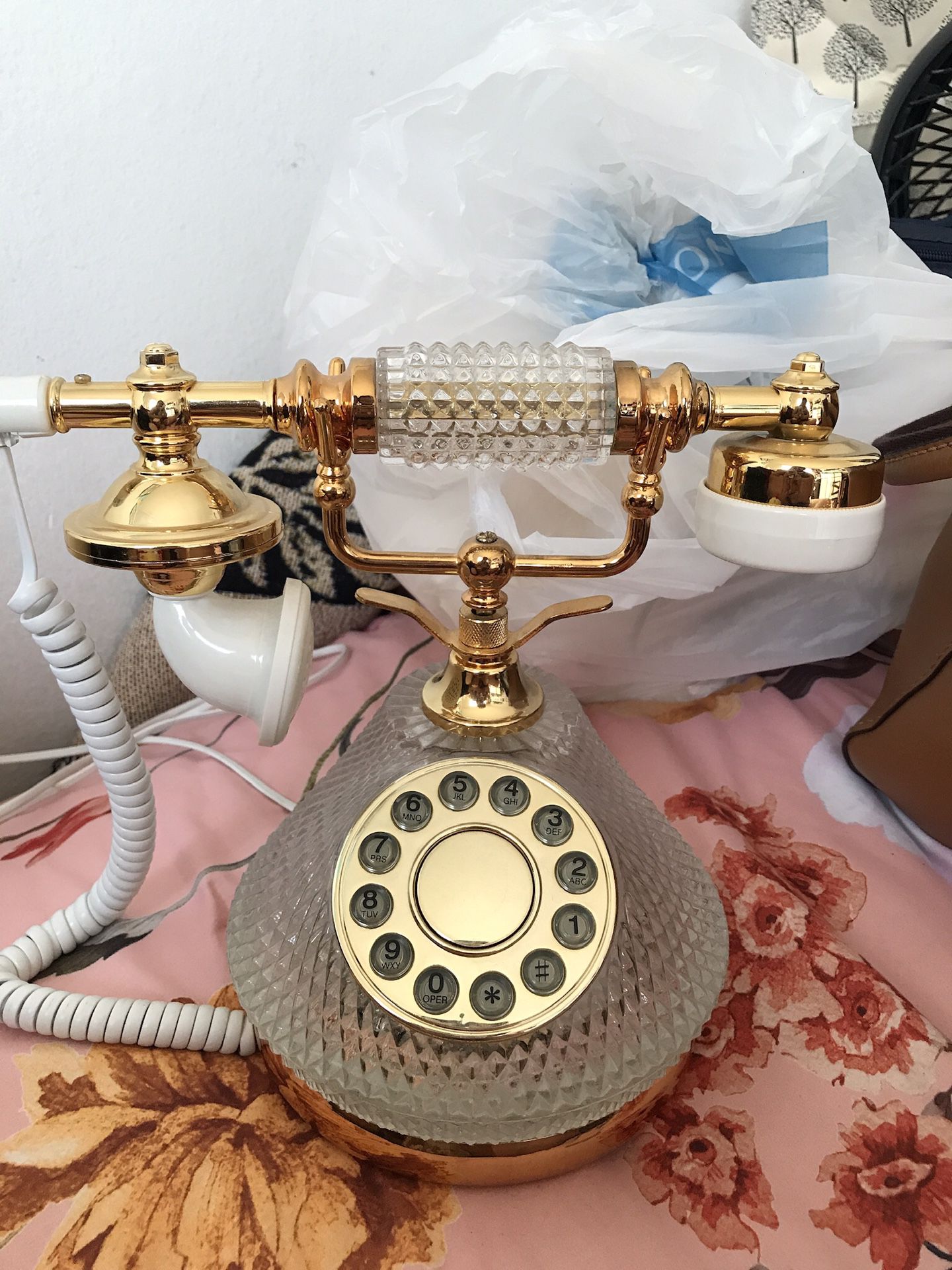BEAUTIFUL vintage phone.