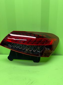 2021 2022 2023 Mercedes-Benz E350 E450 E53 E63 Right Passenger Side Quarter   Panel / Outer Tail Light OEM A2139065609