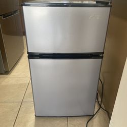 Small refrigerator