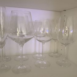 28 Piece Glass Set 