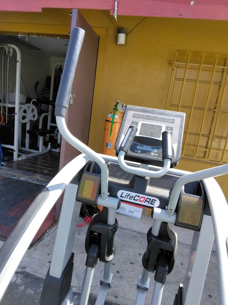 Lifecore Elliptical