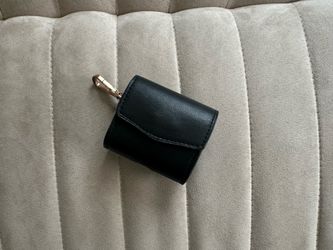 Black AirPods Pro Case with Gold Clip