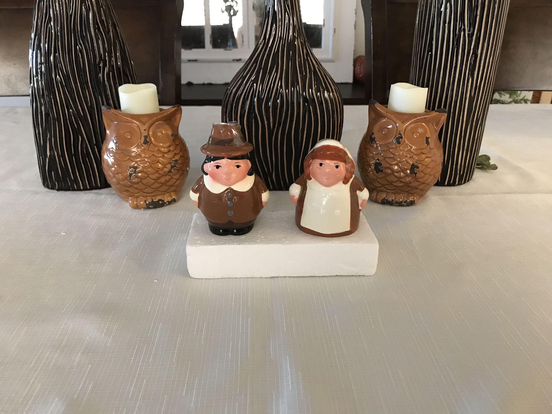 Publix Thanksgiving Pilgrims salt and pepper shakers
