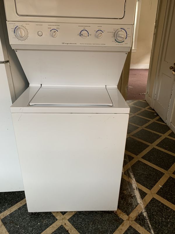 Frigidaire washer dryer combo like new!! for Sale in Lakewood Township