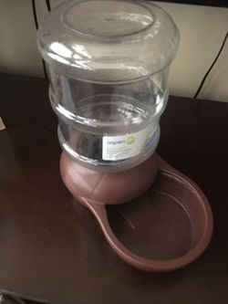 Pet water dispenser