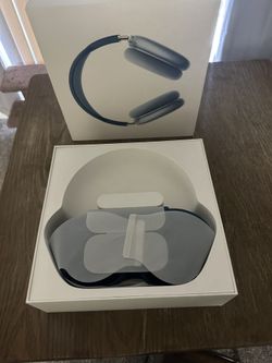 AirPod Max Box With Smart Case