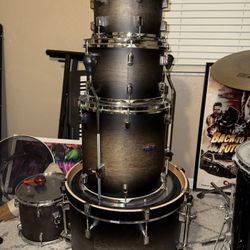 Pearl Decade Maple Drum Set