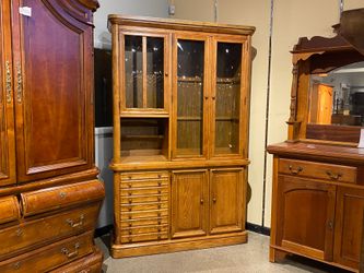 STANLEY 3-Door Faux-Drawer Display Hutch