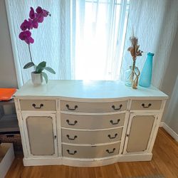 Buffet Table 