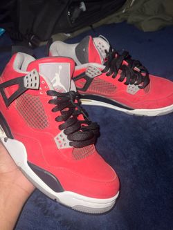 jordan 4 toro bravos (takin offers & trades)