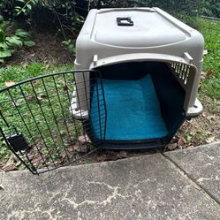 Dog (pet) Crate/Kennel/Carrier 