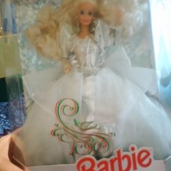 1992 Holiday Barbie  Still In Box  Has Slight Damage On The Back Of The Box Where The Stickers Are. 