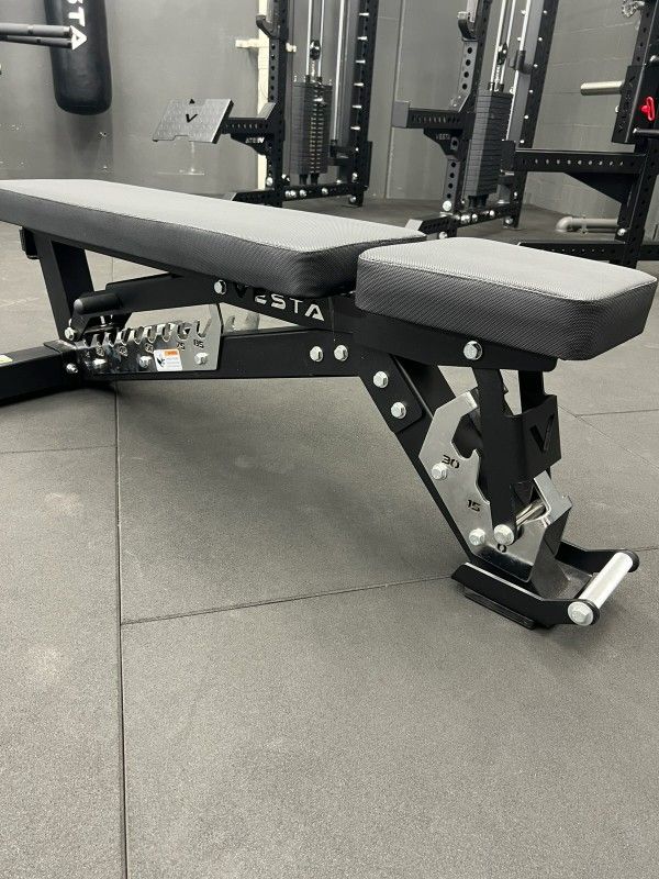 BRAND NEW Adjustable Weight Bench, Incline To Flat, Squat Rack, Bumper Plates, Barbell, Gym Mats Rubber Flooring 