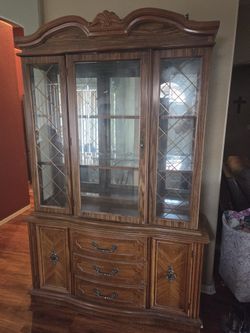 Bassett China Cabinet
