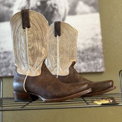 NWT Roper Boots 9.5