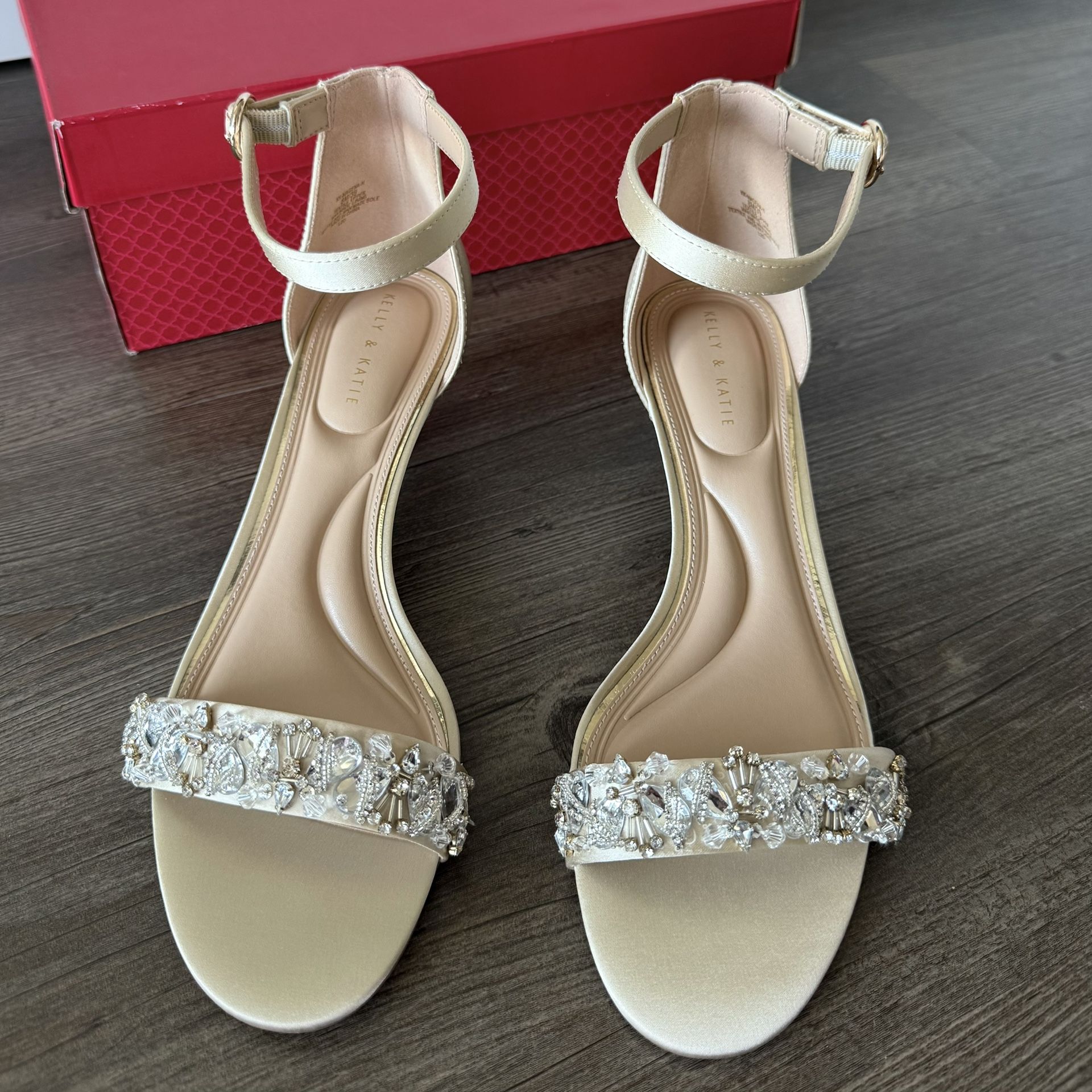 Champagne Kelly & Katie Heels ( brand new )