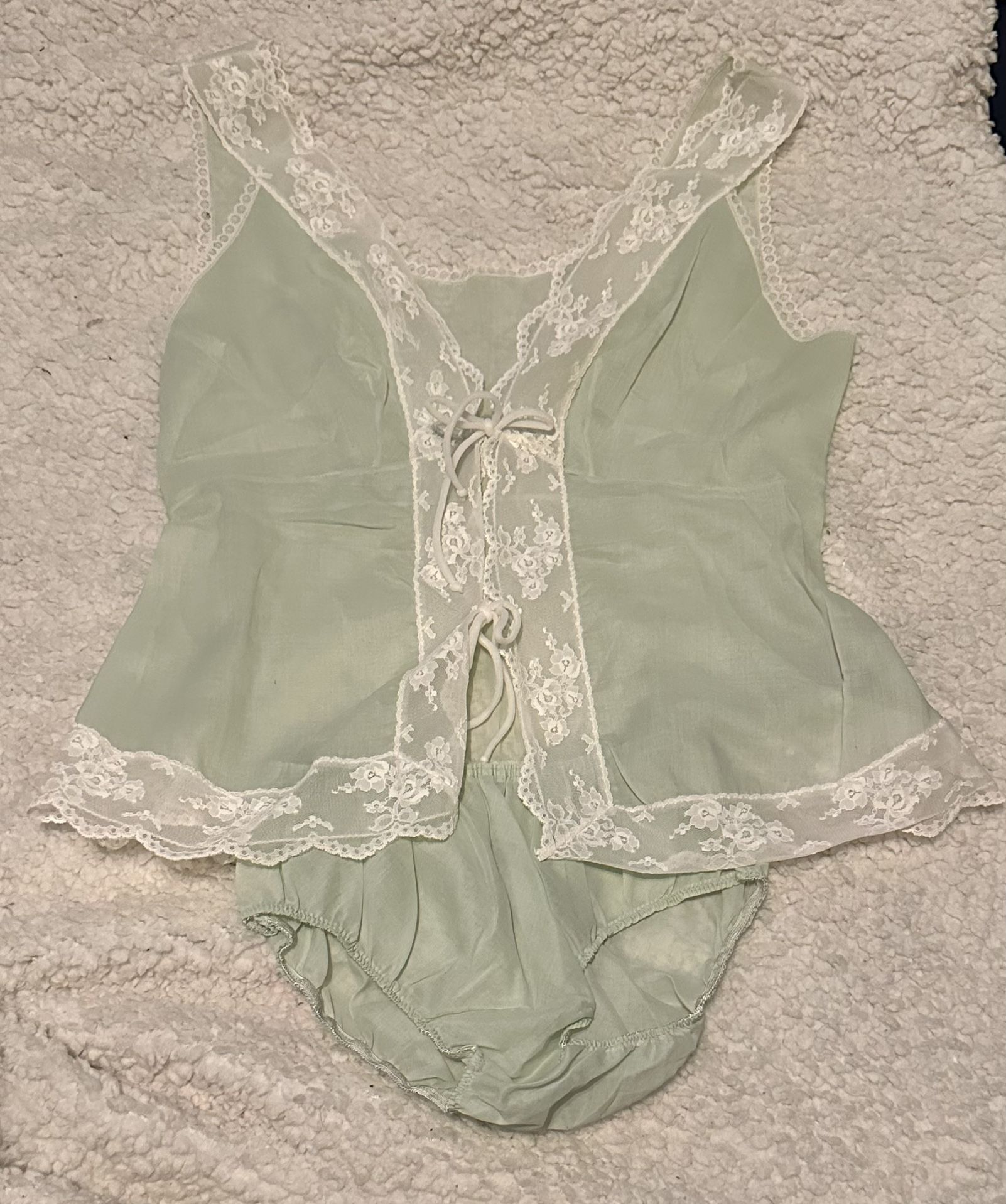 Vintage Women’s Sleepwear