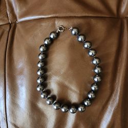 Beautiful 17" faux pearl gray necklace 925