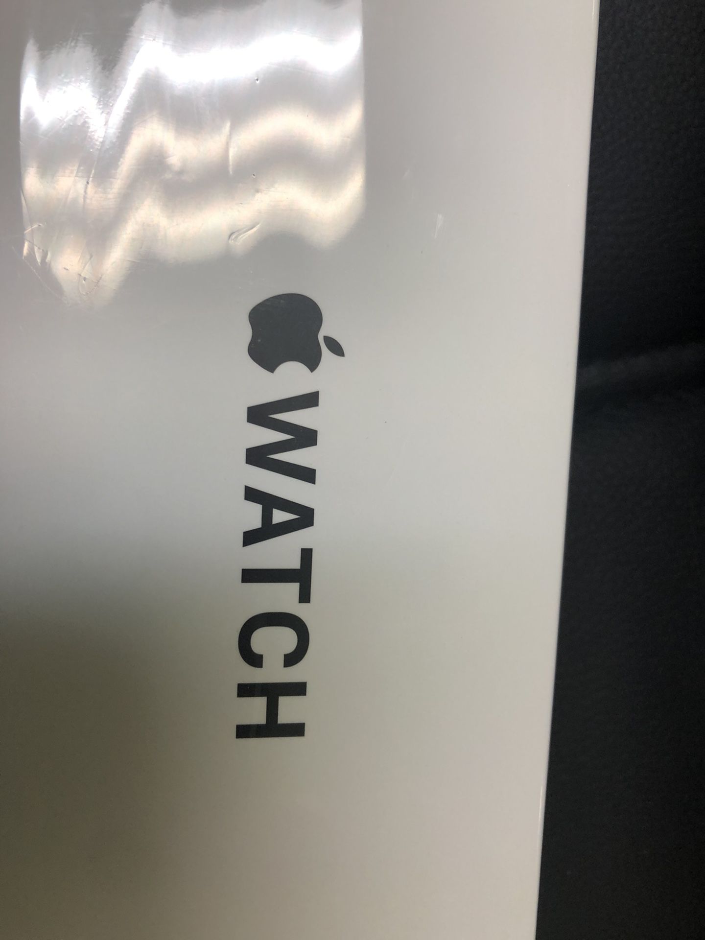 Apple Watch ⌚️ SE New In The Box 44mm Bought Yesterday $309 At Best Buy Get It Cheaper With Full Warranty Can Show The Receipt 