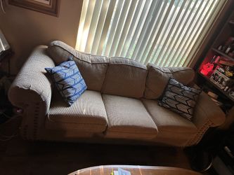 20$ Couch Pick Up Only